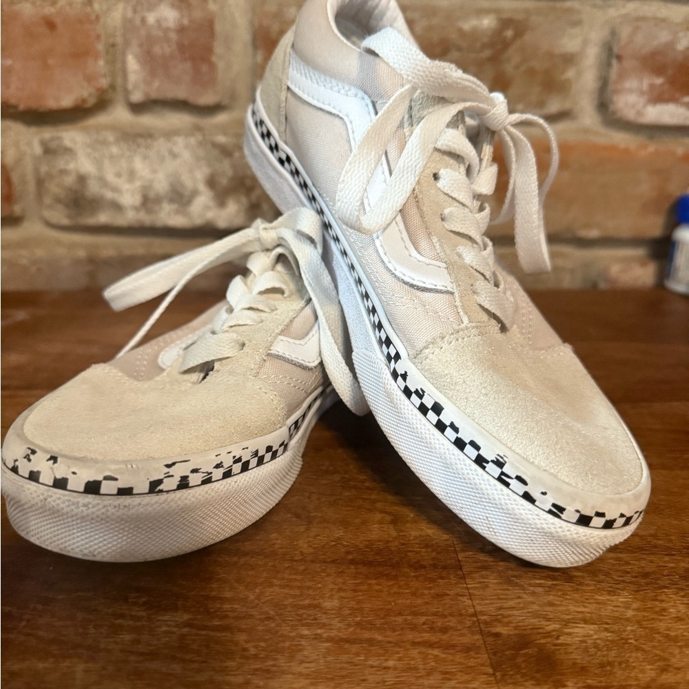 Vans Kids Sneakers in Cream with Checkered Detail